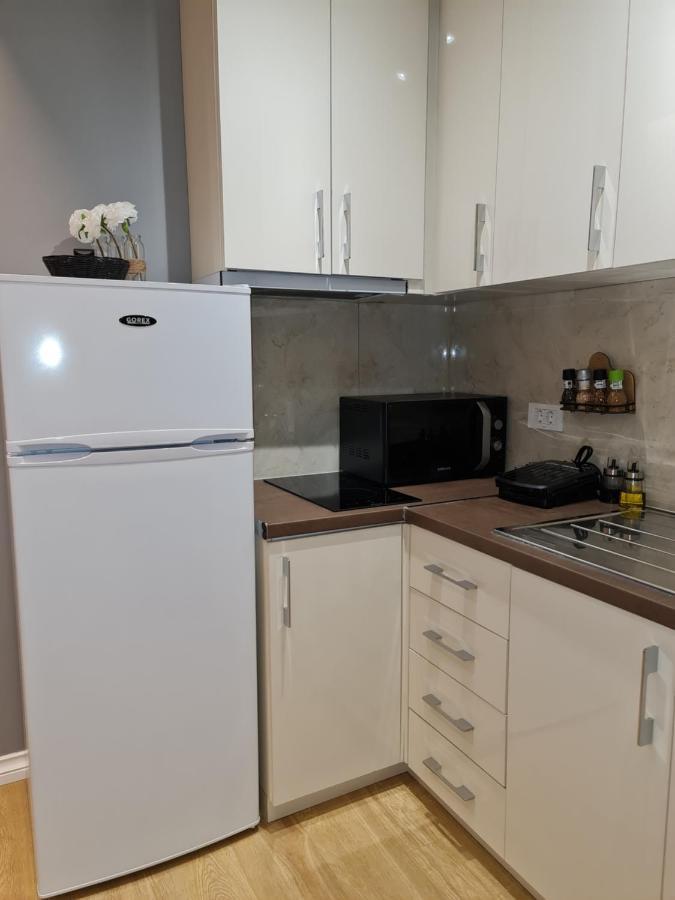 Sunny Apartment - Blloku Tirana, Near Lake 외부 사진