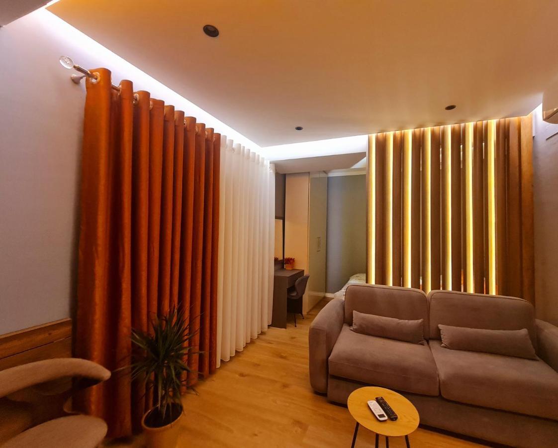 Sunny Apartment - Blloku Tirana, Near Lake 외부 사진